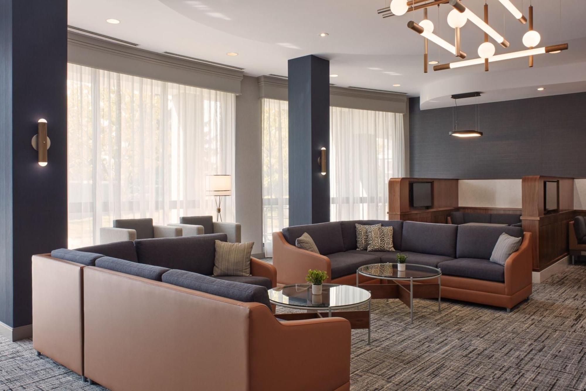 Courtyard By Marriott Mississauga-Airport Corporate Centre West Hotel Bagian luar foto