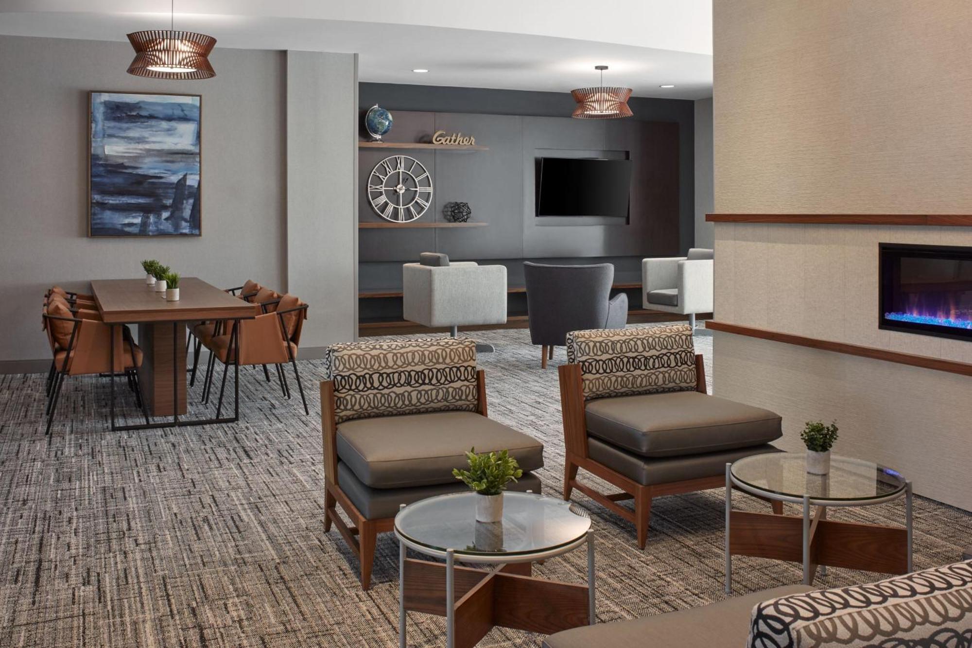 Courtyard By Marriott Mississauga-Airport Corporate Centre West Hotel Bagian luar foto