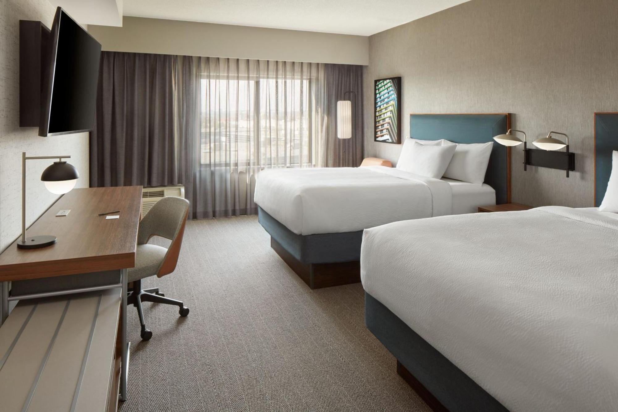Courtyard By Marriott Mississauga-Airport Corporate Centre West Hotel Bagian luar foto