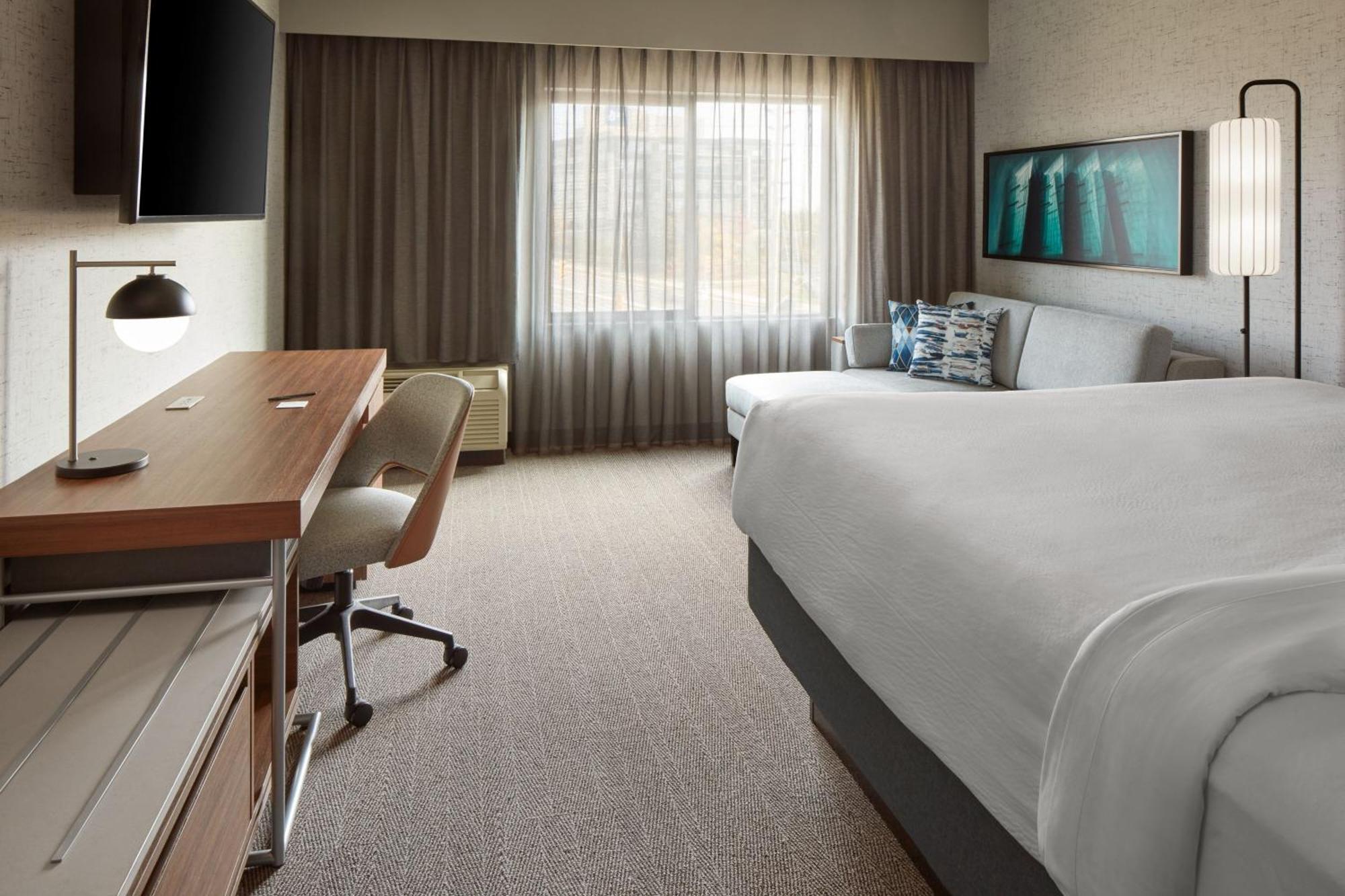 Courtyard By Marriott Mississauga-Airport Corporate Centre West Hotel Bagian luar foto