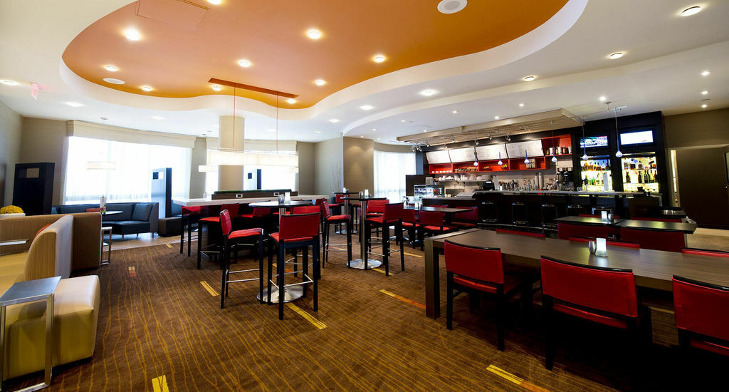 Courtyard By Marriott Mississauga-Airport Corporate Centre West Hotel Bagian luar foto